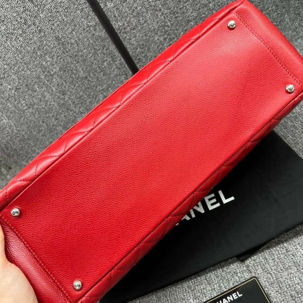 100% Authentic CHANEL GST XL Tote Bag - Picture 7 of 16